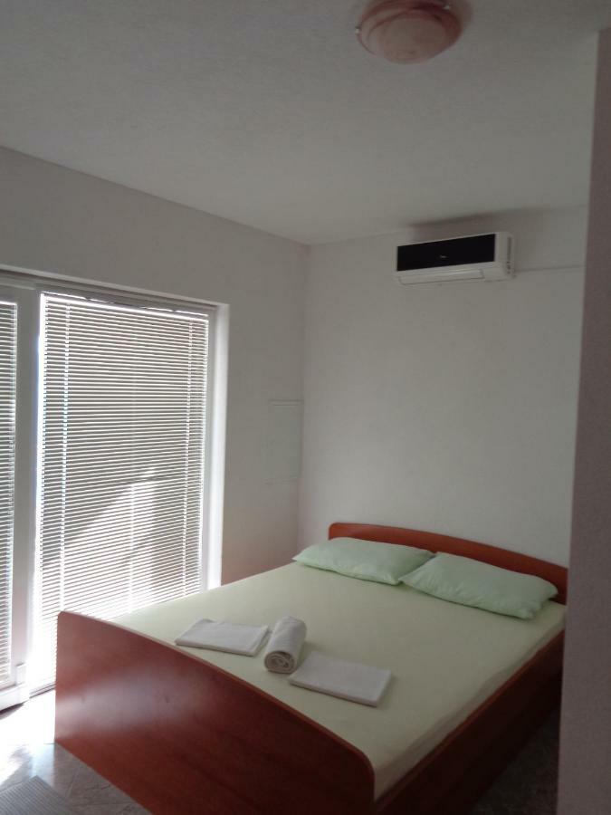 Apartments Rados 로크바 로고즈니차 외부 사진