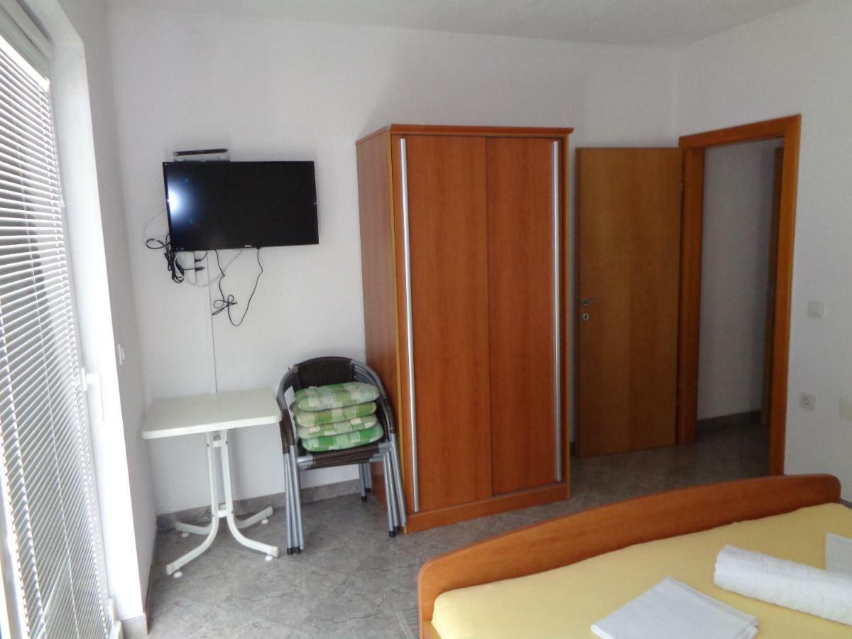 Apartments Rados 로크바 로고즈니차 외부 사진