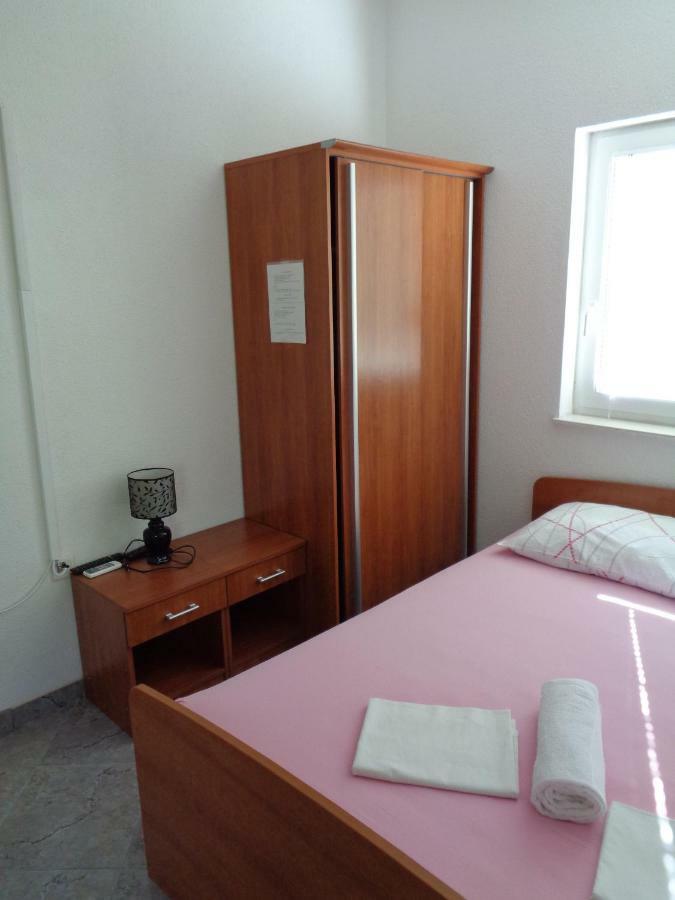 Apartments Rados 로크바 로고즈니차 외부 사진