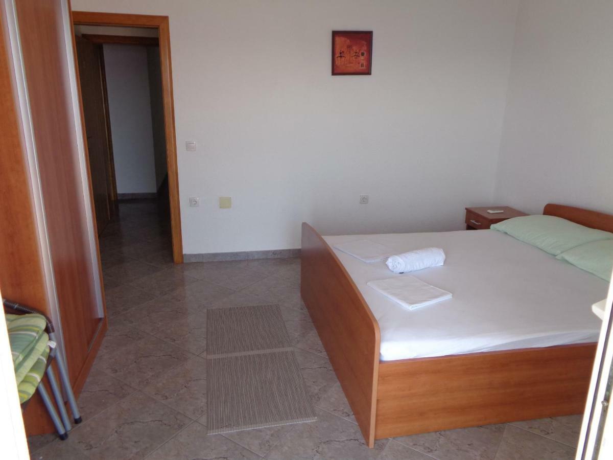 Apartments Rados 로크바 로고즈니차 외부 사진