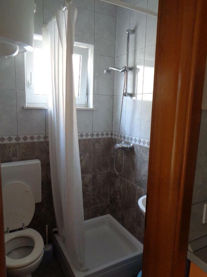 Apartments Rados 로크바 로고즈니차 외부 사진